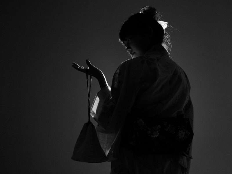 Japanese girl in kimono, dark